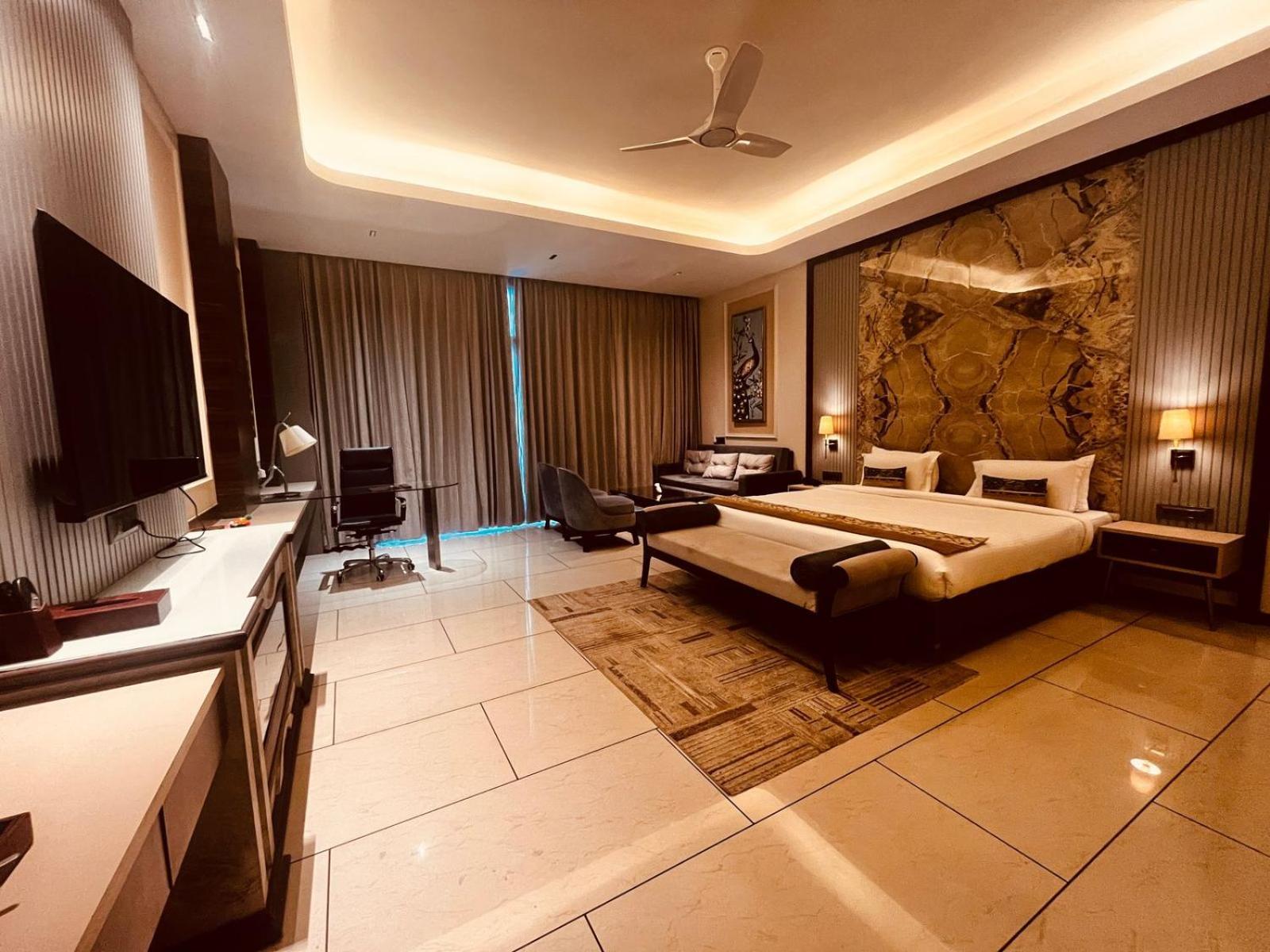 Lokesh Hotel Talai  Exteriér fotografie